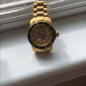 Invicta pro diver gold watch